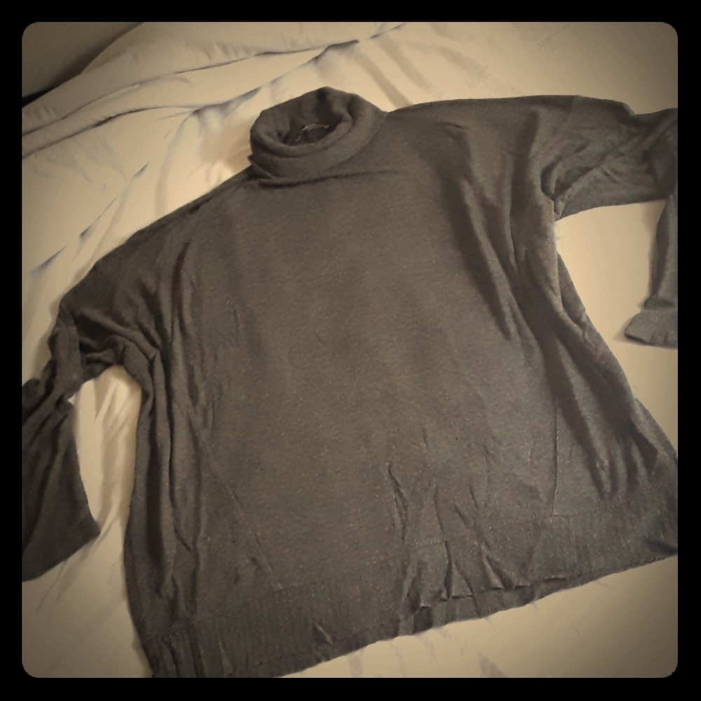 🖤Zara W&B Collection Turtleneck Sweater Tee🖤